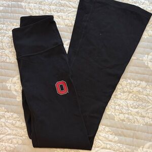 Black Lululemon Ohio state leggings